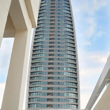 Cozy 2bd 100gb Tourist Area 50m From Sea 利马索尔