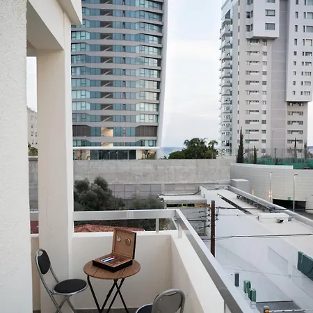 Cozy 2bd 100gb Tourist Area 50m From Sea Apartment