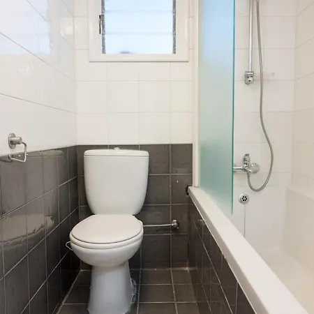 Cozy 2bd 100gb Tourist Area 50m From Sea Apartmán *